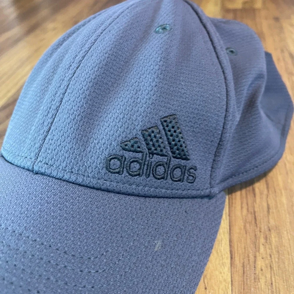 Adidas AFlex Hat Mens SM Grey Performance Mesh Stretch Fit Athletic Baseball Cap